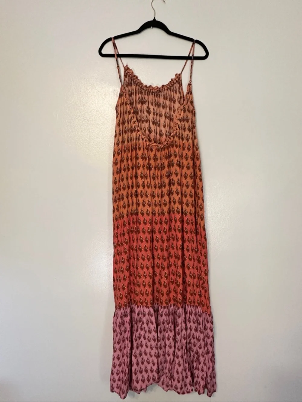 By Anthropologie Flounced Maxi Lounge Dress in Coral Floral size Medium - Picture 6 of 9